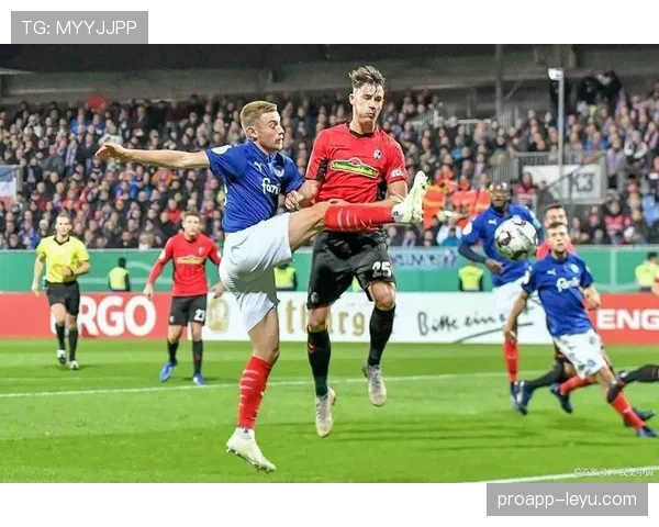 里昂锋线近期表现稳健，进攻端持续提升